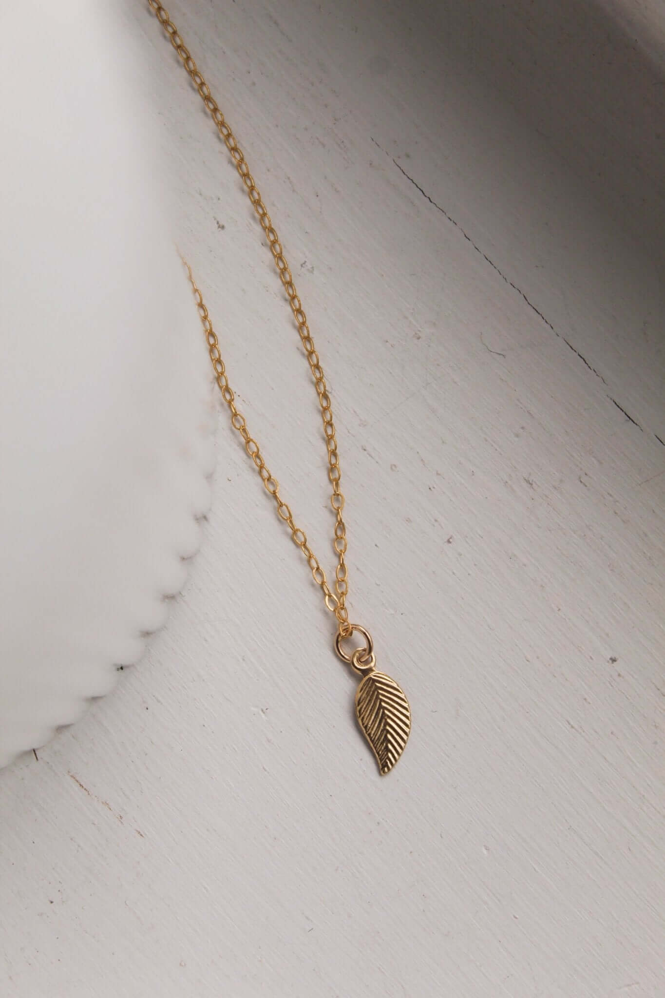 14K Gold Leaf Necklace - Jewellery Hut