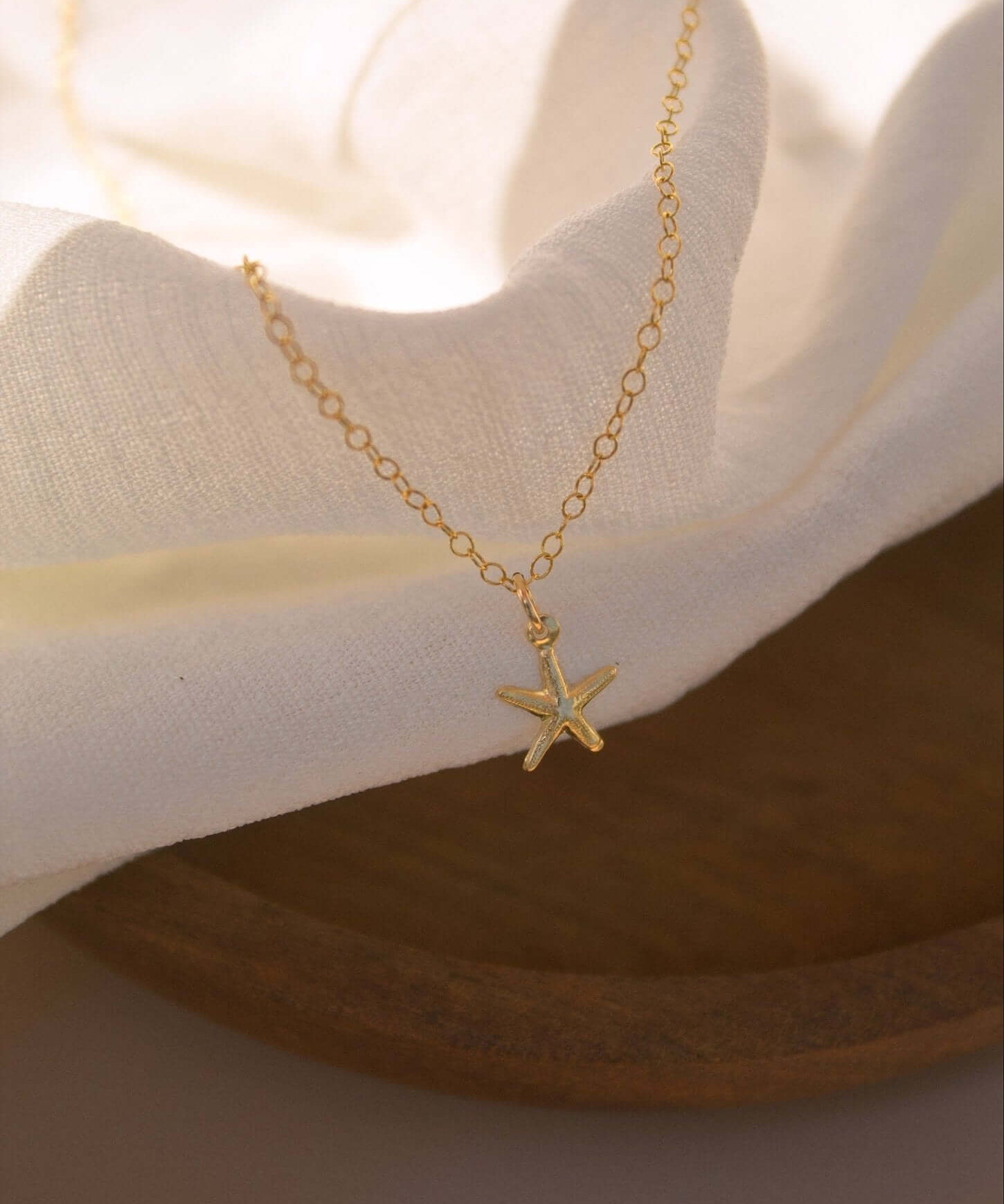 14K Gold Filled Starfish Necklace - Jewellery Hut