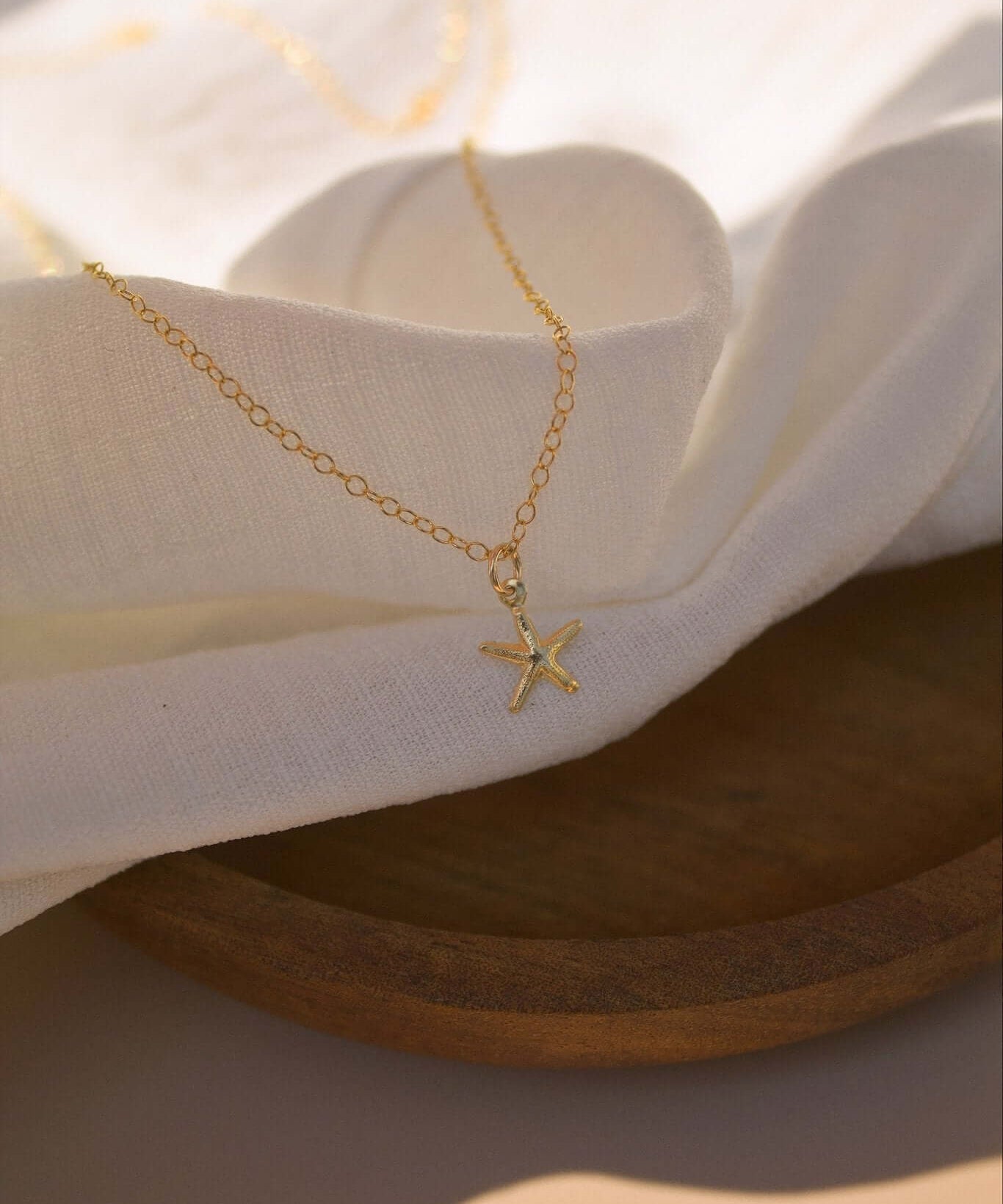 14K Gold Filled Starfish Necklace - Jewellery Hut