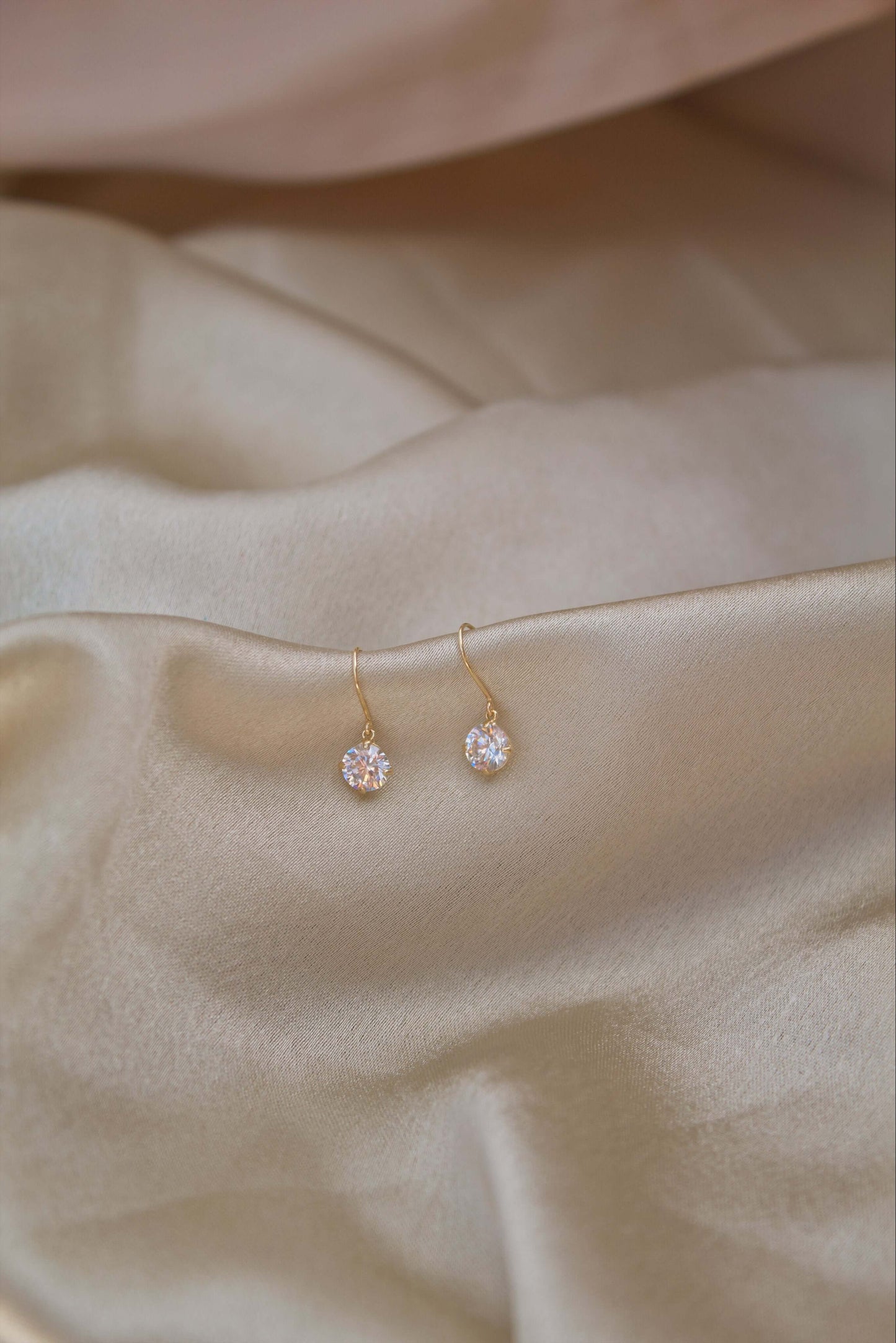 9K Yellow Gold Cubic Zirconia Drop Earrings