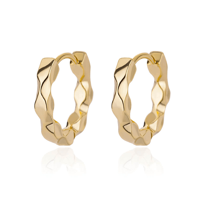 Stunning gold hammered effect huggie hoop earrings in stainless steel with 17mm diameter, perfect for modern elegance.