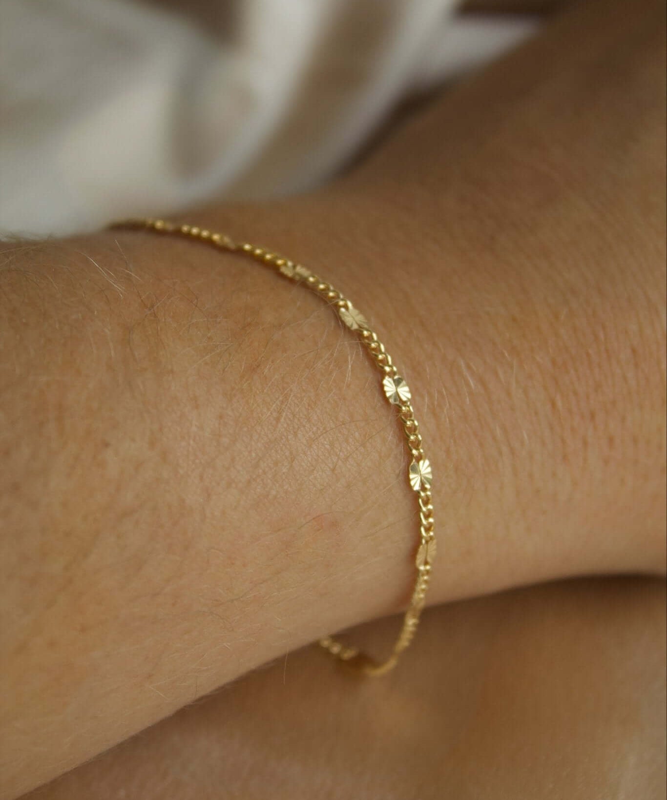 14K Gold Filled Starburst Bracelet - Jewellery Hut