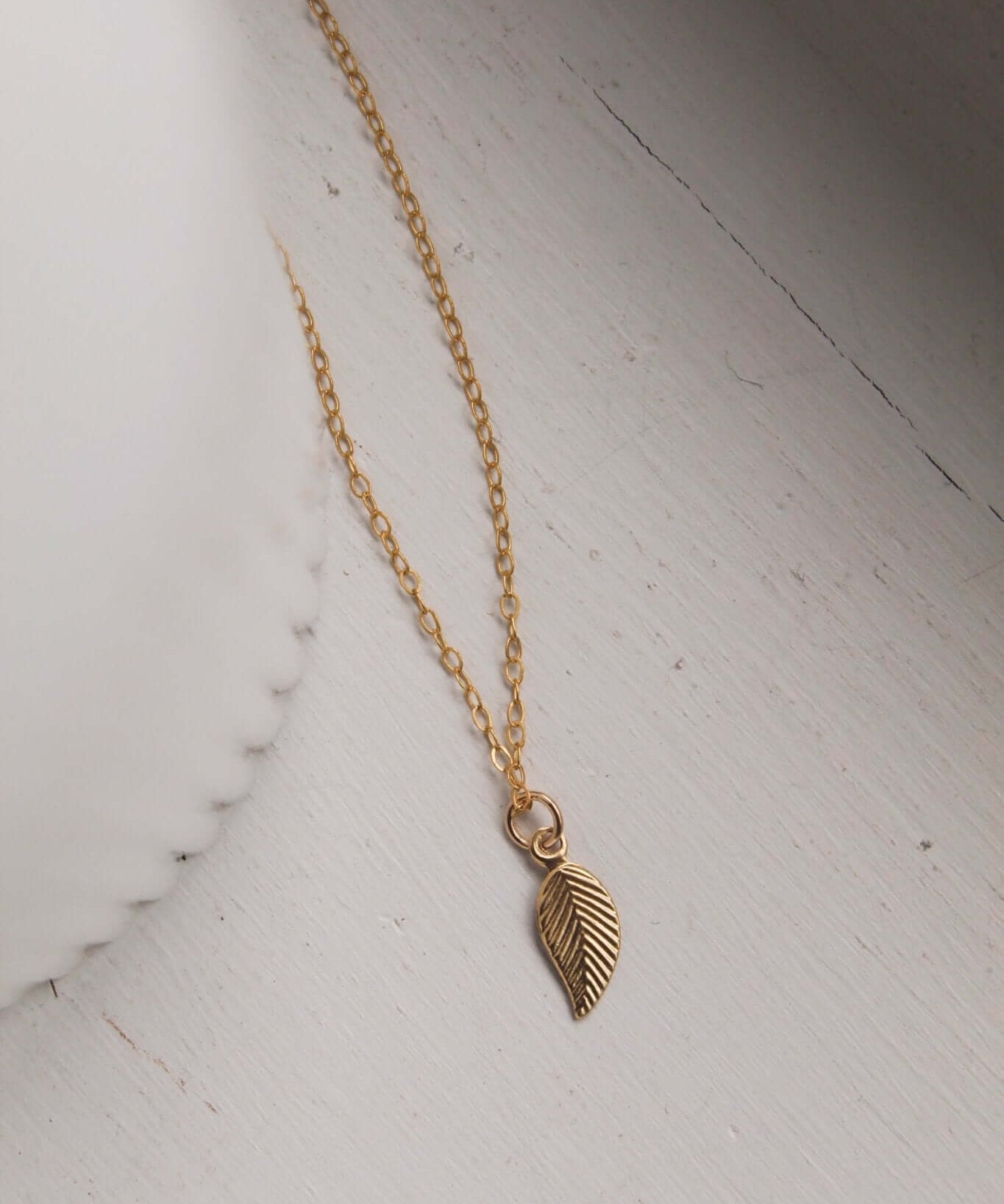 14K Gold Leaf Necklace - Jewellery Hut
