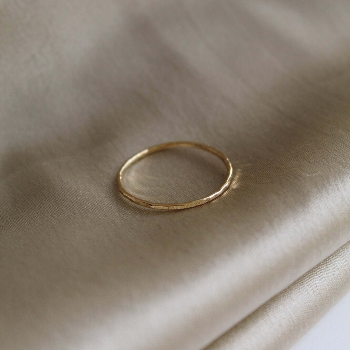 14K Gold Ring Hammered Finish - Jewellery Hut
