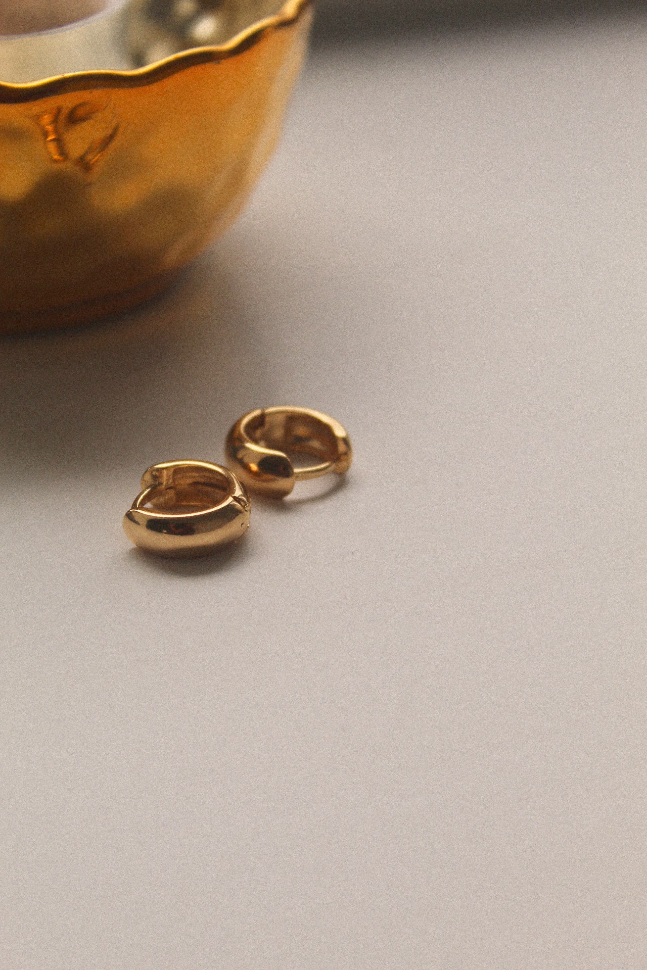 18k Gold Filled Huggie Hoop Earrings - Jewellery Hut