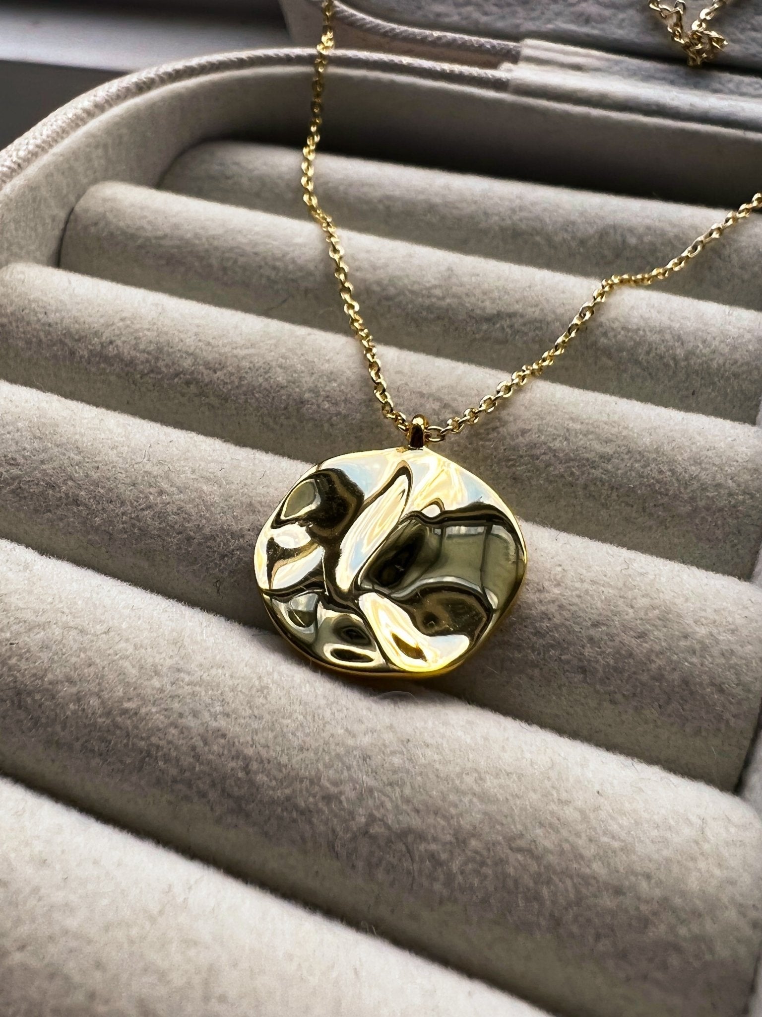 18K Gold Plate Textured Disc Necklace - Jewellery Hut