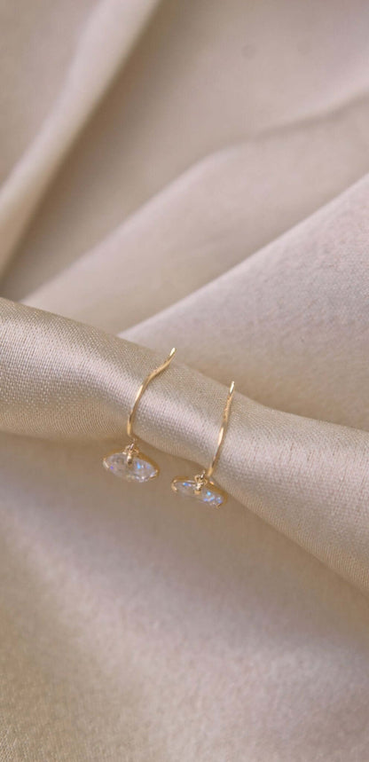 9K Yellow Gold Cubic Zirconia Drop Earrings - Jewellery Hut