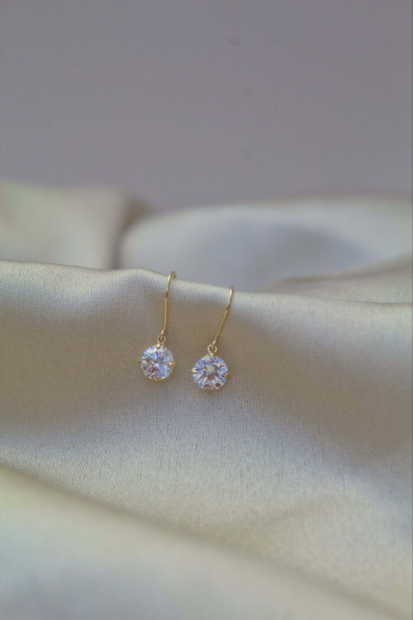 9K Yellow Gold Cubic Zirconia Drop Earrings - Jewellery Hut
