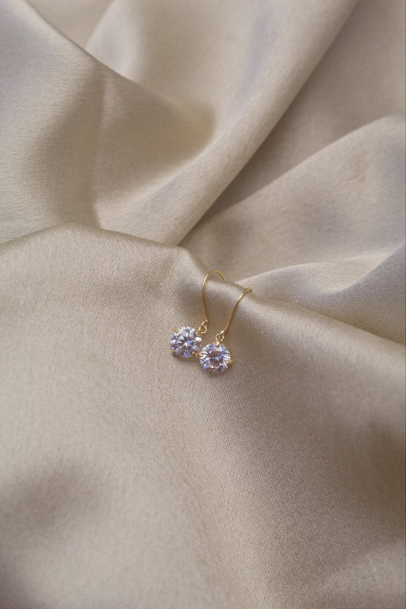 9K Yellow Gold Cubic Zirconia Drop Earrings - Jewellery Hut