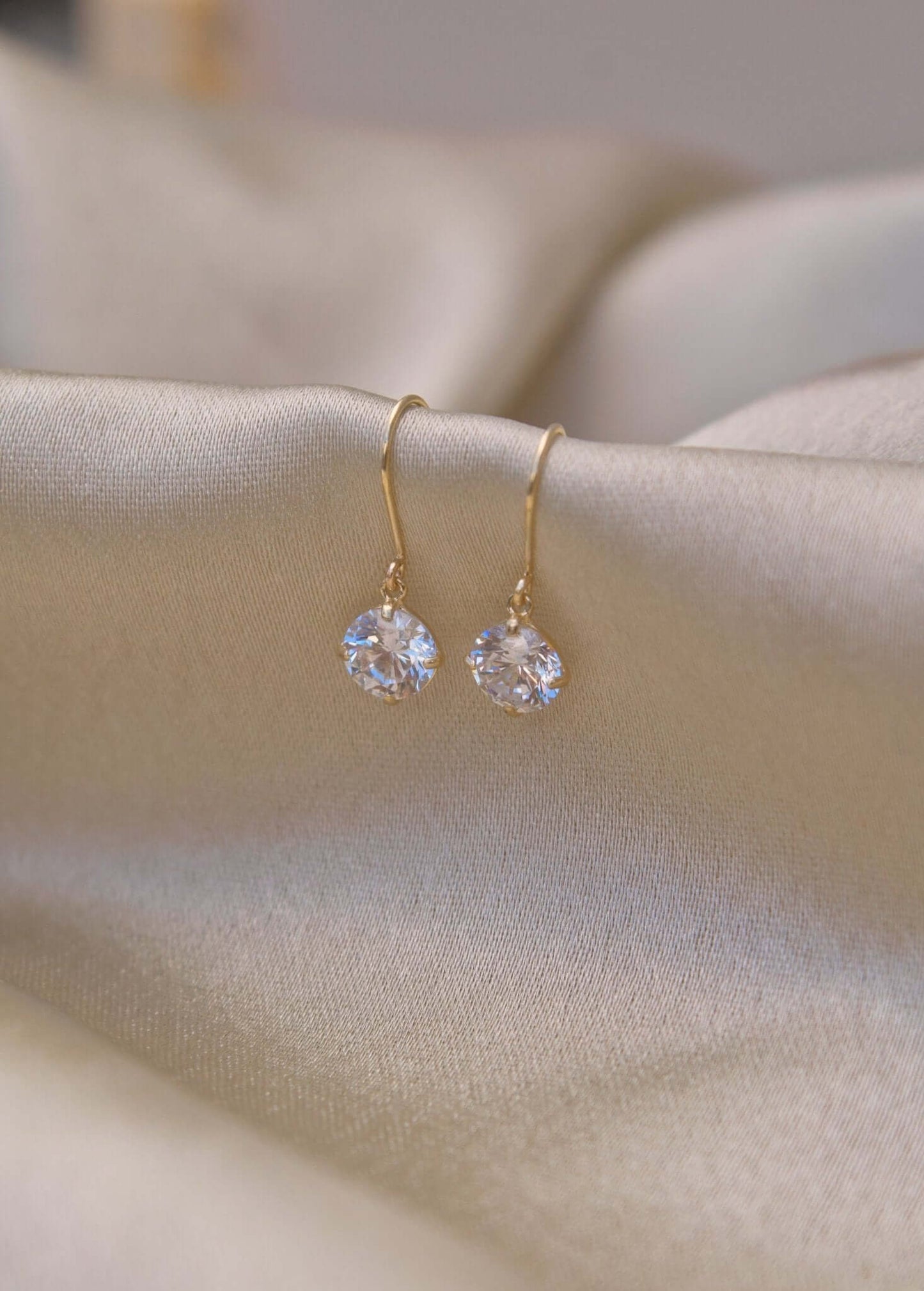 9K Yellow Gold Cubic Zirconia Drop Earrings - Jewellery Hut