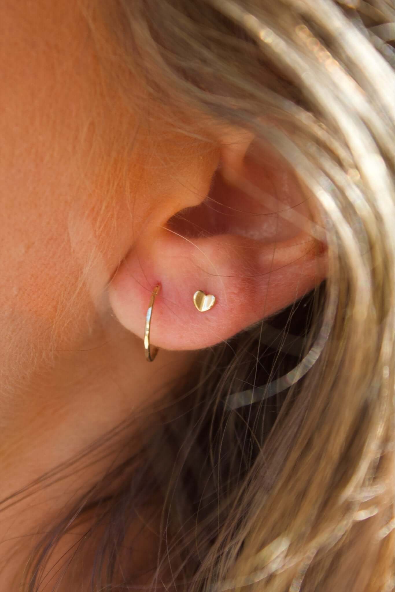 9K Yellow Gold Heart Stud Earrings - Jewellery Hut