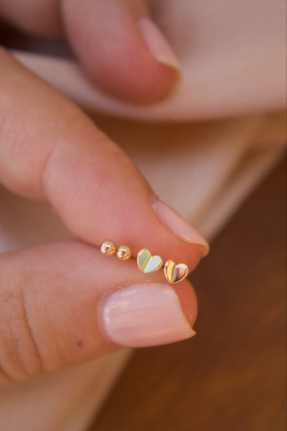 9K Yellow Gold Heart Stud Earrings - Jewellery Hut