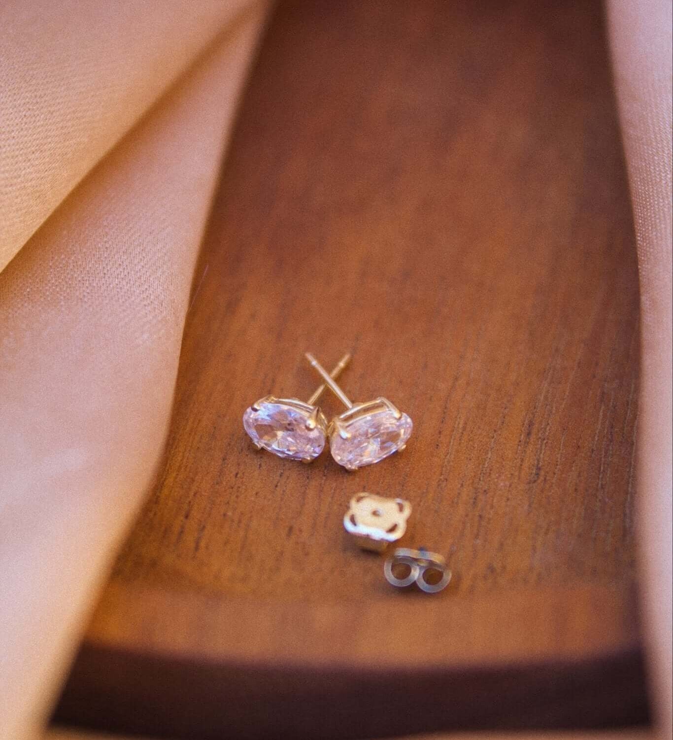 9K yellow Gold Oval Cubic Zirconia Stud Earrings - Jewellery Hut