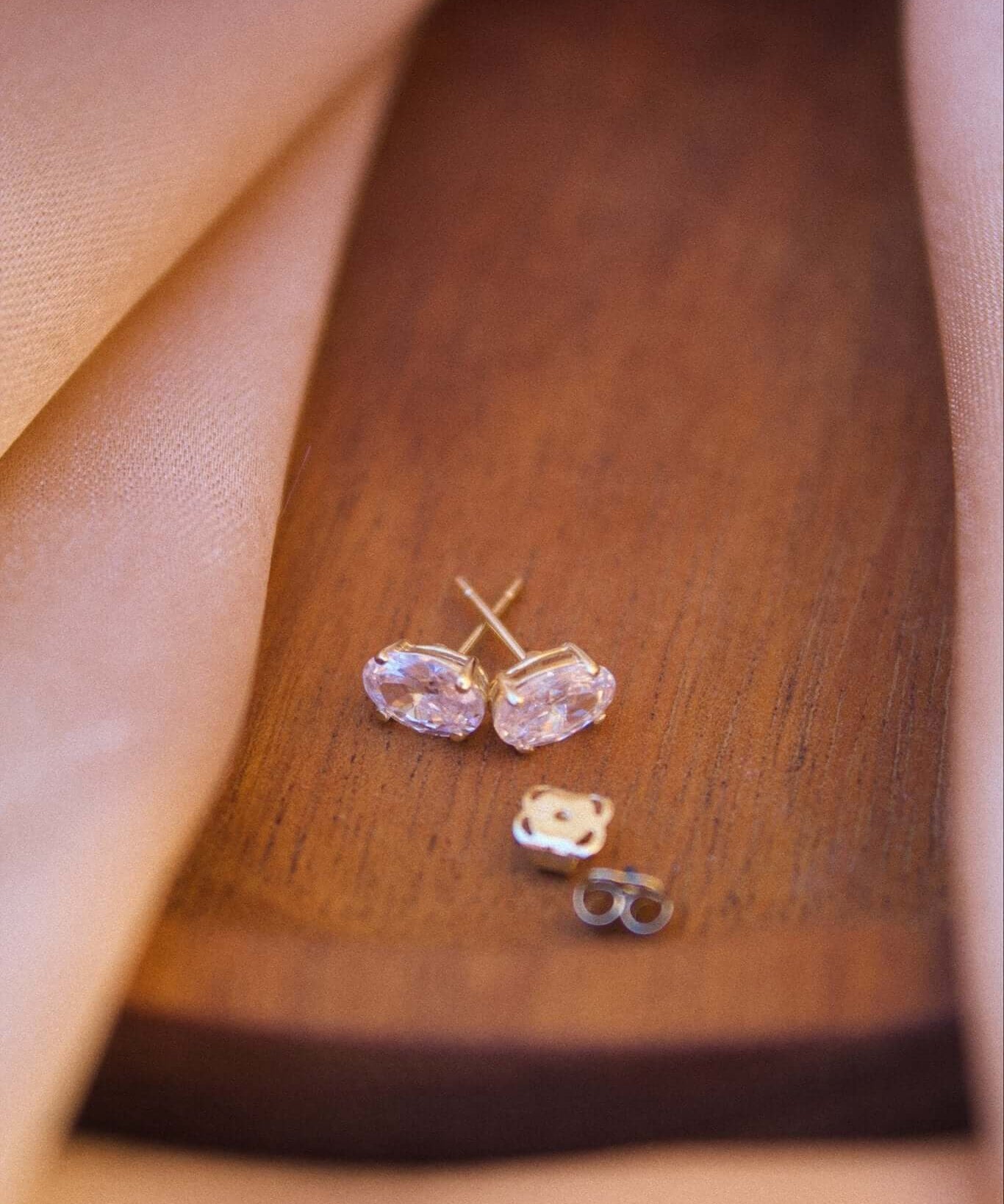9K yellow Gold Oval Cubic Zirconia Stud Earrings - Jewellery Hut