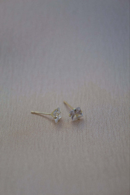 9K Yellow Gold Stud Earrings - Jewellery Hut