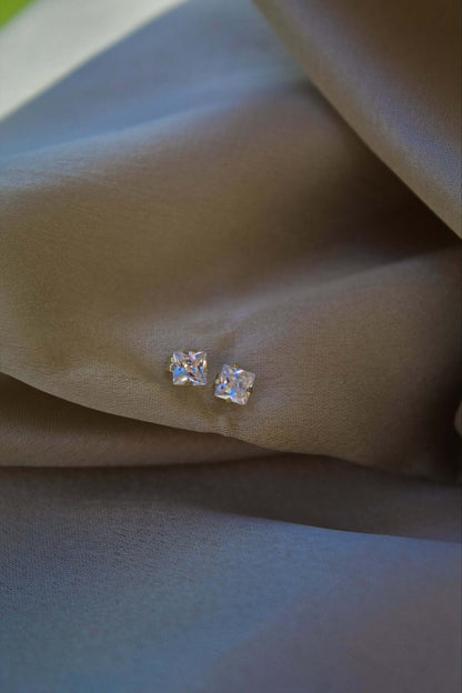 9K Yellow Gold Stud Earrings - Jewellery Hut