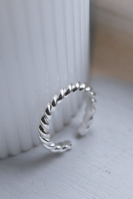 Adjustable Twist Ring Sterling Silver - Jewellery Hut