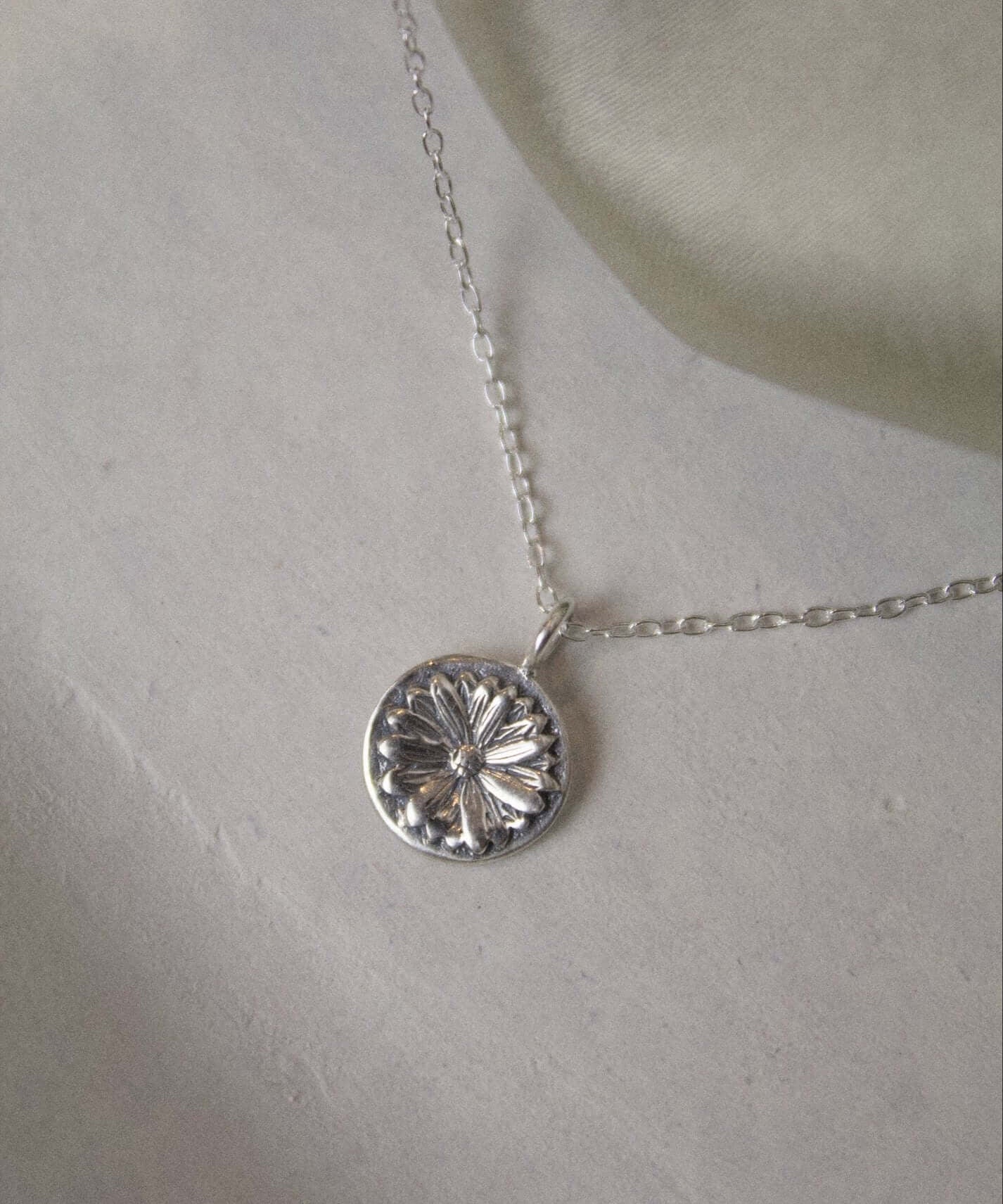 Sterling Silver Daisy Charm Necklace - Jewellery Hut