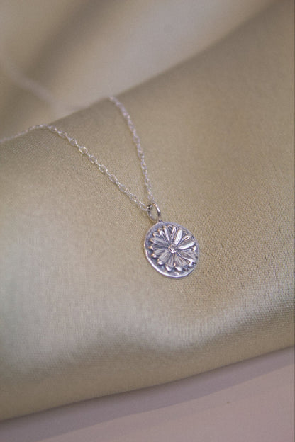 Sterling Silver Daisy Charm Necklace - Jewellery Hut
