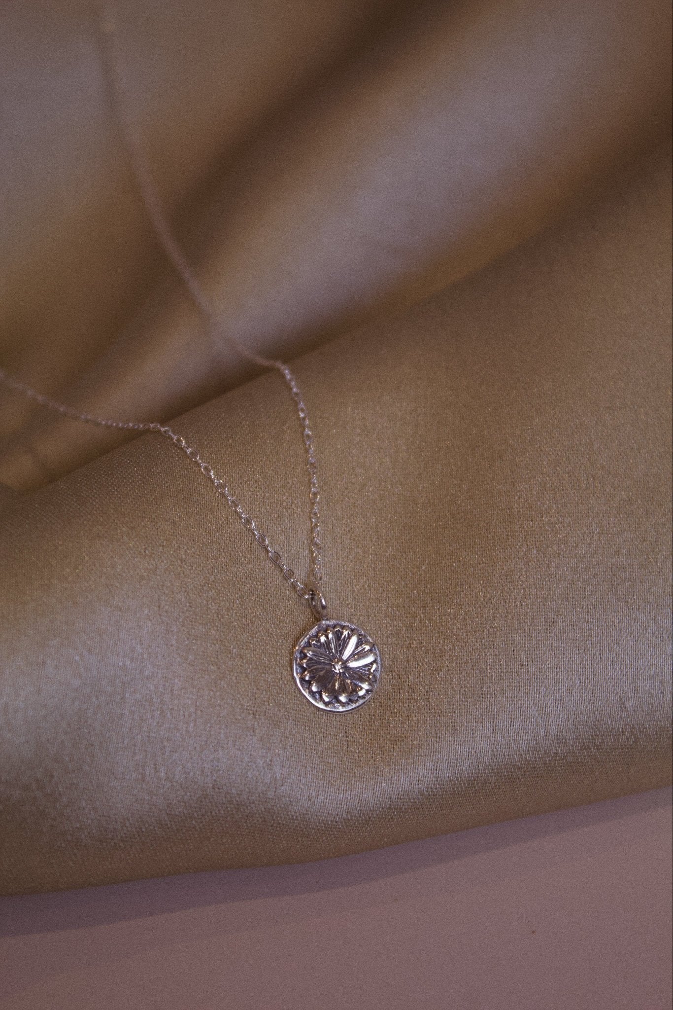 Sterling Silver Daisy Charm Necklace - Jewellery Hut