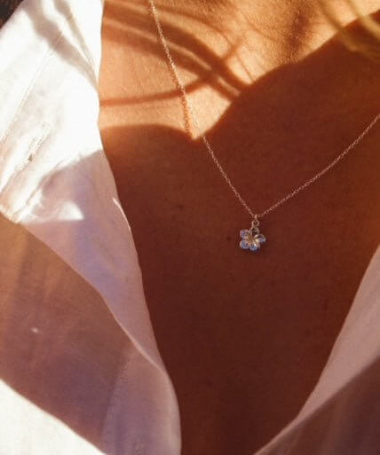 Sterling Silver Flower Pendant Necklace - Jewellery Hut