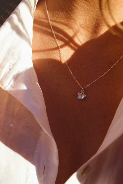 Sterling Silver Flower Pendant Necklace - Jewellery Hut