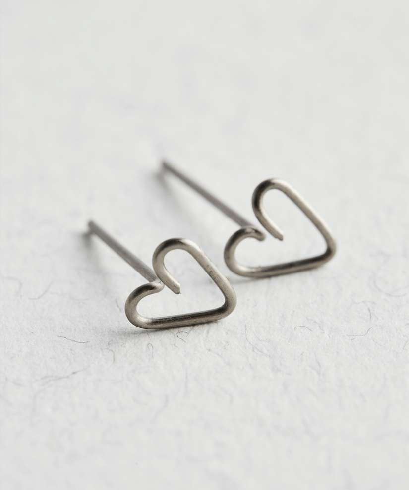 Titanium Heart Stud Earrings - Jewellery Hut