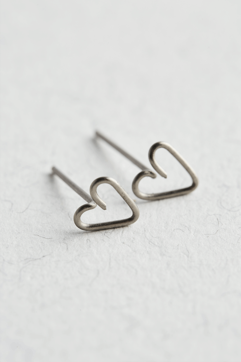 Titanium Heart Stud Earrings - Jewellery Hut