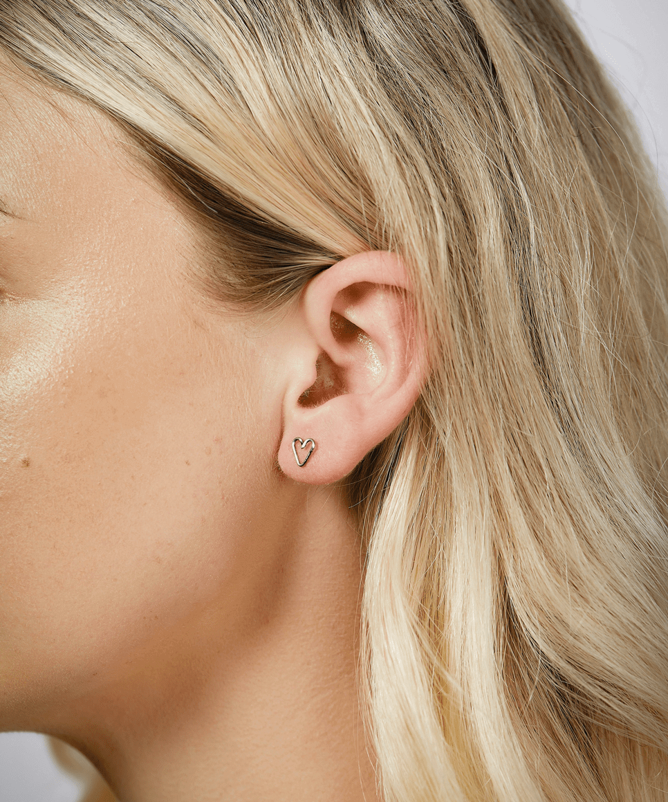 Titanium Heart Stud Earrings - Jewellery Hut